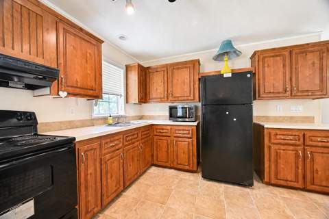 8137 SW Wildwood Drive, Stuart FL - photo 8 of 29