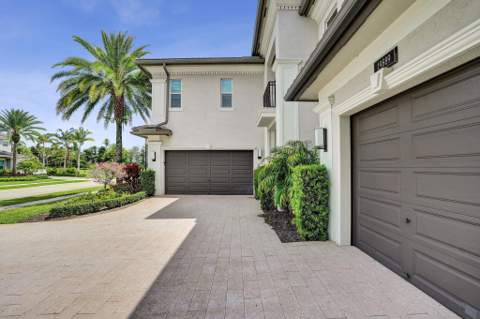 19889 Old Bridgewood Trail, Boca Raton FL - photo 8 of 95