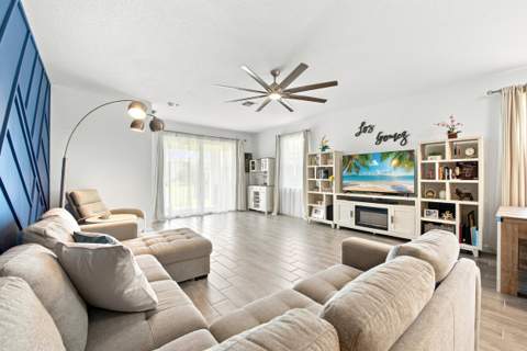 1397 Haywagon Trail, Loxahatchee FL - photo 11 of 50