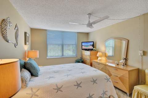 2000 S Federal Highway #307, Boynton Beach FL - photo 10 of 21