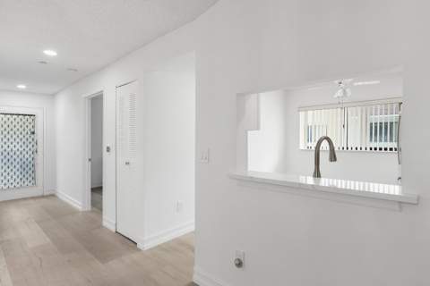 15342 Lakes Of Delray Boulevard #98, Delray Beach FL - photo 6 of 26