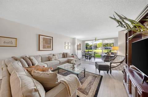 3611 Oaks Clubhouse Drive #104, Pompano Beach FL - photo 7 of 34