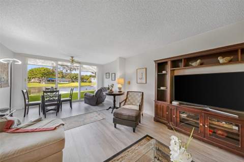 3611 Oaks Clubhouse Drive #104, Pompano Beach FL - photo 10 of 34