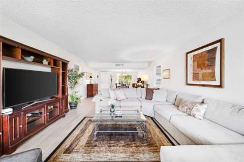 3611 Oaks Clubhouse Drive #104, Pompano Beach FL - photo 11 of 34
