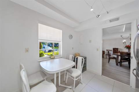 3611 Oaks Clubhouse Drive #104, Pompano Beach FL - photo 16 of 34
