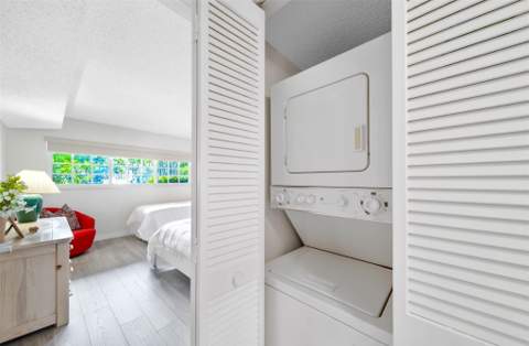 3611 Oaks Clubhouse Drive #104, Pompano Beach FL - photo 21 of 34