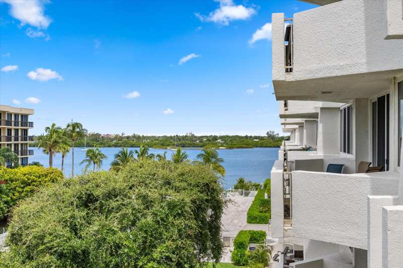 2 bedroom Condominium at 2773 S Ocean Boulevard #416, Carlyle House Condo, Palm Beach — photo 1