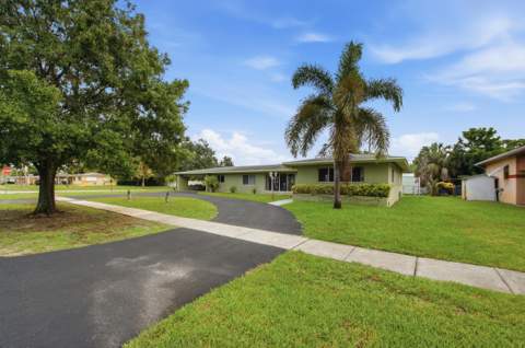 1000 Wyoming Avenue, Fort Lauderdale FL - photo 6 of 36