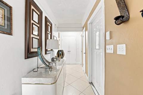 1000 Wyoming Avenue, Fort Lauderdale FL - photo 11 of 36