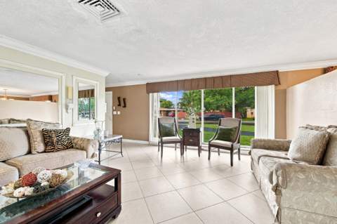 1000 Wyoming Avenue, Fort Lauderdale FL - photo 10 of 36