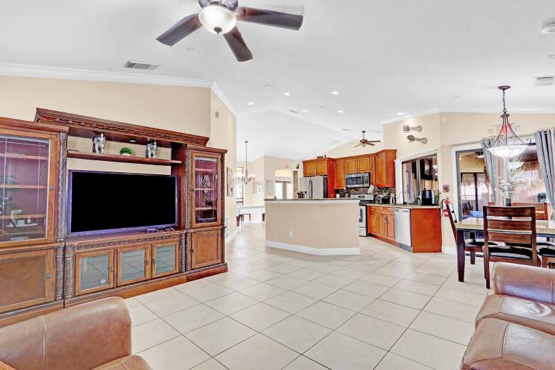 4 bedroom Single Family Residence at 2150 SW Imperial Street, Port St Lucie Section 35, Port St. Lucie — photo 4