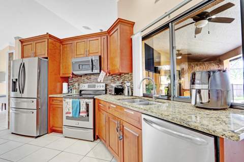 2150 SW Imperial Street, Port St. Lucie FL - photo 10 of 44
