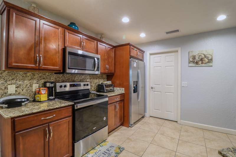 2 bedroom Manufactured Home at 8 Mediterranean Boulevard, Spanish Lakes One Leasehold Estates, Port St. Lucie — photo 3