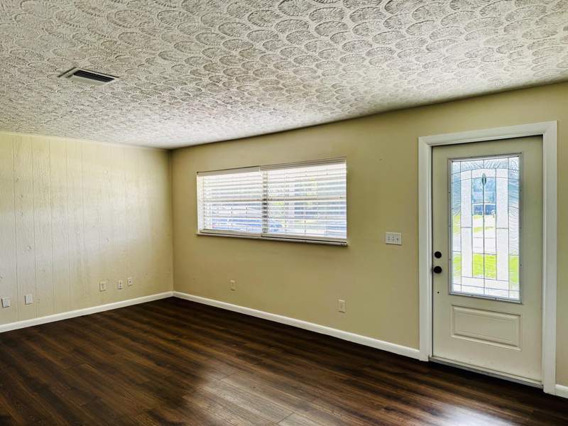 3 bedroom Single Family Residence at 5105 Birch Drive, Indian River Estates Unit 7, Fort Pierce — photo 4