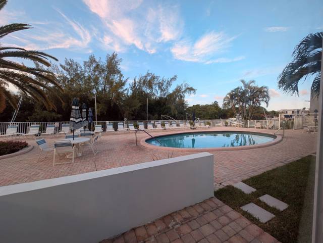 2860 NE 14th Street Causeway