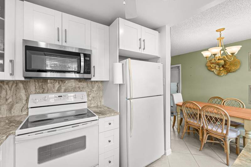 2 bedroom Condominium at 265 Newport R Drive #R, Century Village, Deerfield Beach — photo 5
