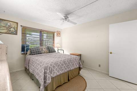 265 Newport R Drive #R, Deerfield Beach FL - photo 15 of 35