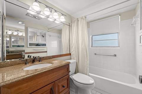 265 Newport R Drive #R, Deerfield Beach FL - photo 17 of 35