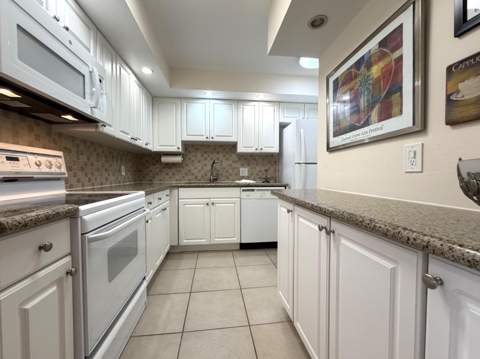 2101 S Ocean Drive #505, Hollywood FL - photo 13 of 32