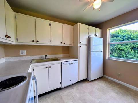 21 Colonial Club Drive #202, Boynton Beach FL - photo 14 of 49