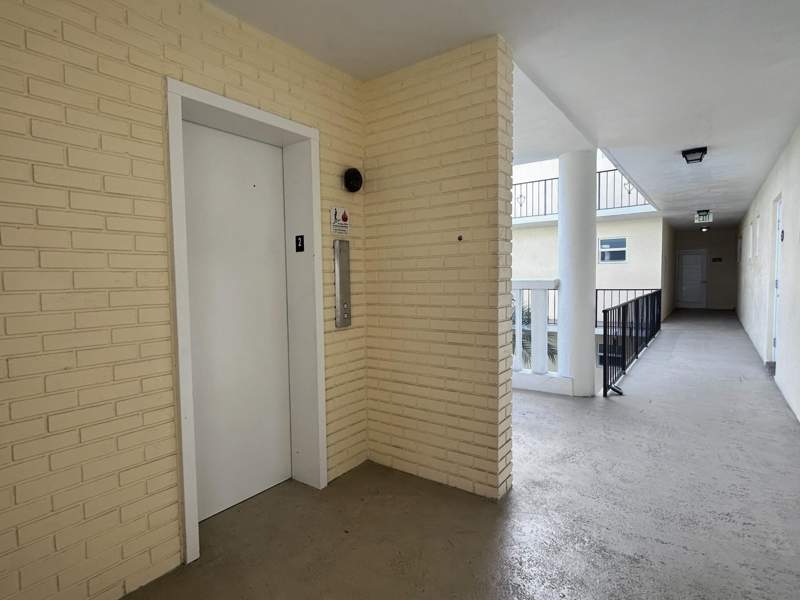 1 bedroom Condominium at 21 Colonial Club Drive #202, Colonial Club , Boynton Beach — photo 4