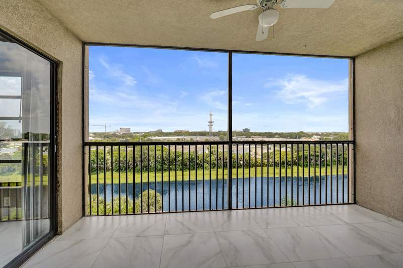 2 bedroom Condominium at 2200 S Cypress Bend Drive #707, Cypress Bend Condominium II, Pompano Beach — photo 2