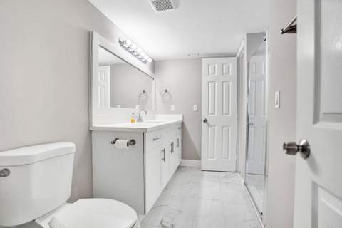 2200 S Cypress Bend Drive #707, Pompano Beach FL - photo 17 of 65