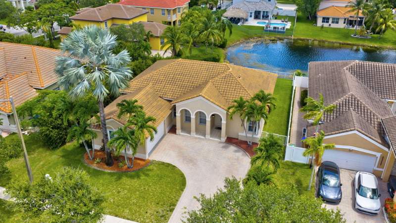 3 bedroom Single Family Residence at 16483 NW 12th Street, Westfork 1 Plat, Pembroke Pines — photo 2