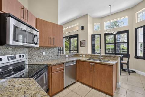 16483 NW 12th Street, Pembroke Pines FL - photo 20 of 45