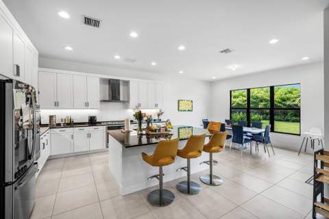 8381 Fishers Island Way, Boca Raton FL - photo 16 of 107