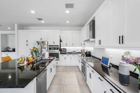 8381 Fishers Island Way, Boca Raton FL - photo 19 of 107