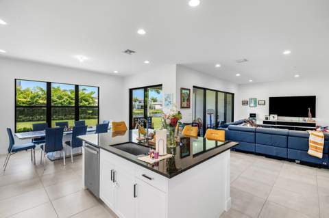 8381 Fishers Island Way, Boca Raton FL - photo 20 of 107
