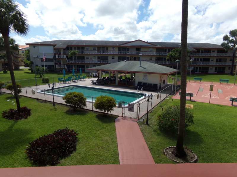1 bedroom Condominium at 5300 Washington Street #P234, Beverly Hills Condo Number Nine, Hollywood — photo 1