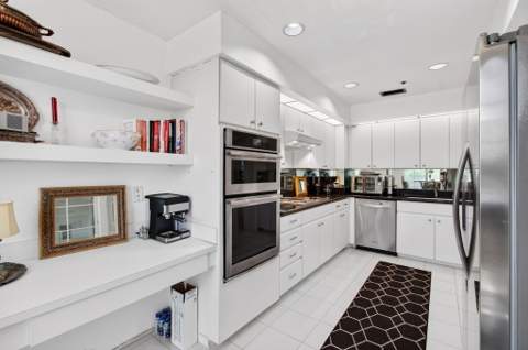 17031 Boca Club Boulevard #104A, Boca Raton FL - photo 9 of 36