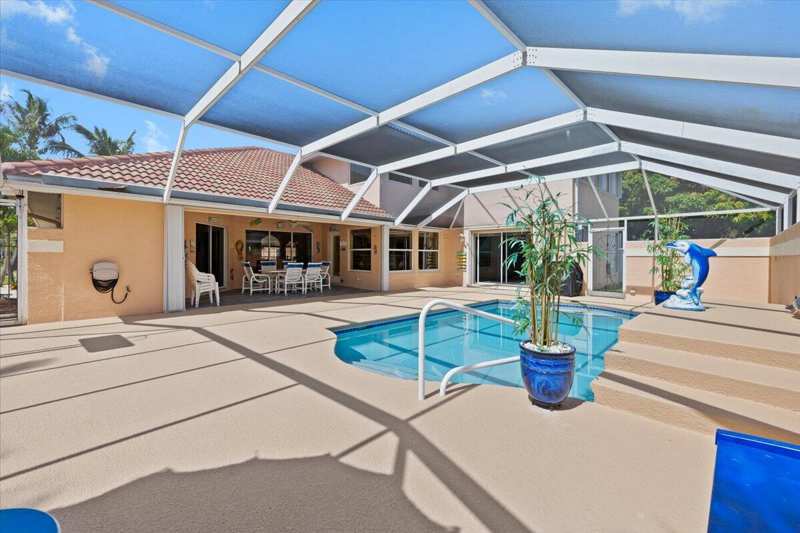 3 bedroom Single Family Residence at 2001 Cypress Avenue, Surfside Unit 1 Subdivision, Fort Pierce — photo 1
