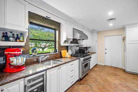 4540 Sanderling Lane, Boynton Beach FL - photo 11 of 53