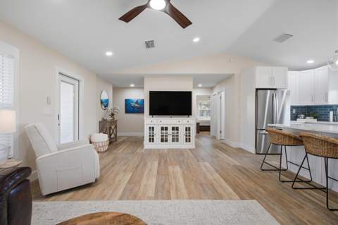 5216 SE Orange Street, Stuart FL - photo 8 of 41