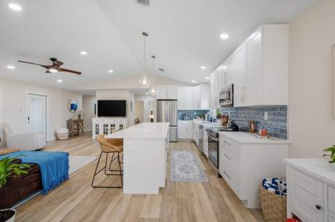 5216 SE Orange Street, Stuart FL - photo 10 of 41