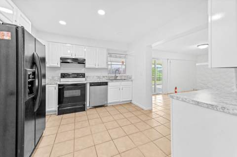 6575 NW 3rd Street, Margate FL - photo 8 of 24