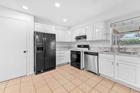 6575 NW 3rd Street, Margate FL - photo 9 of 24