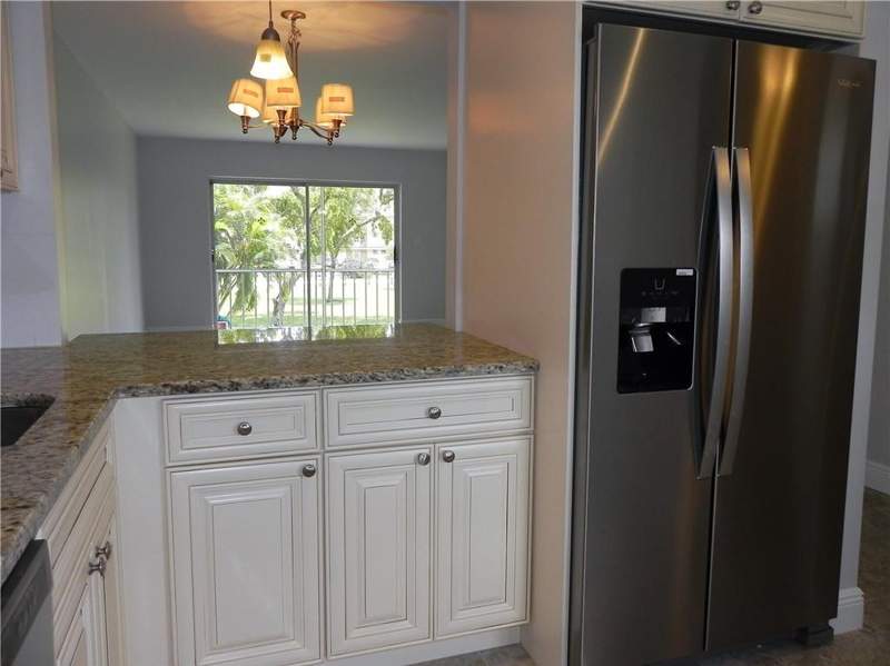 1 bedroom Condominium at 4650 Washington Street #207, Hillcrest Country Club Apts, Hollywood — photo 3