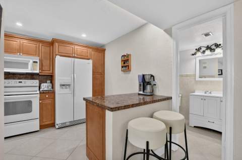 2460 Deer Creek Country Club Boulevard #206-A, Deerfield Beach FL - photo 11 of 32