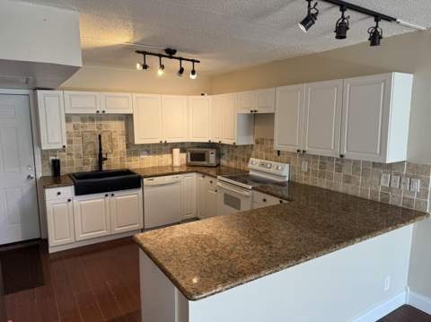 725 Hummingbird Way #210, North Palm Beach FL - photo 22 of 30