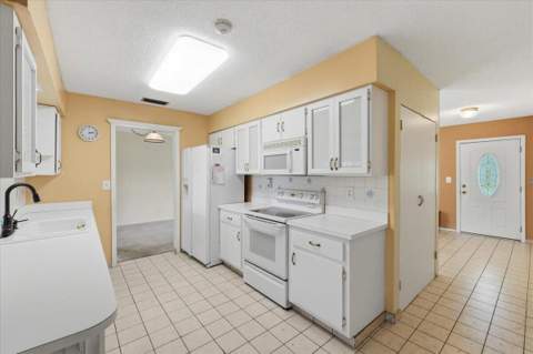 9401 NW 70 Place, Tamarac FL - photo 10 of 28