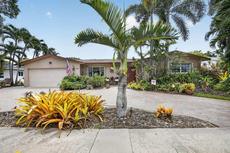 3 bedroom Single Family Residence at 1851 NW 106th Avenue, Pembroke Lakes Sec 1, Pembroke Pines — photo 1