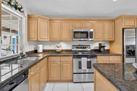 1851 NW 106th Avenue, Pembroke Pines FL - photo 13 of 58