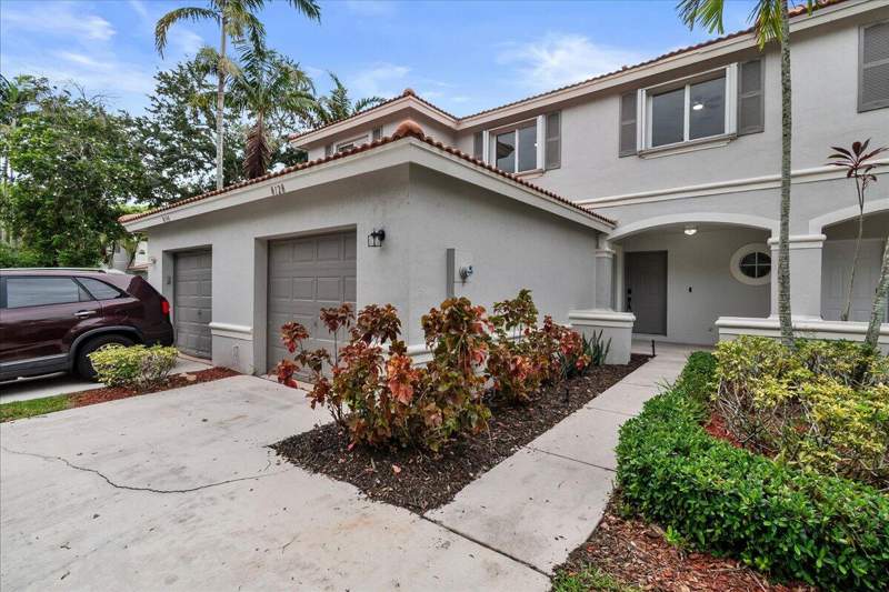 3 bedroom Townhouse at 8128 Big Pine Way, North County Pud 2, Riviera Beach — photo 2