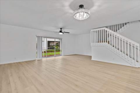 8128 Big Pine Way, Riviera Beach FL - photo 7 of 37