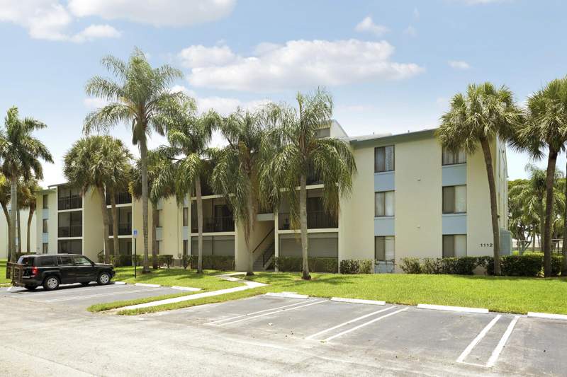 2 bedroom Condominium at 1112 Green Pine Boulevard #G1, Palm Club Village II Condo, West Palm Beach — photo 2