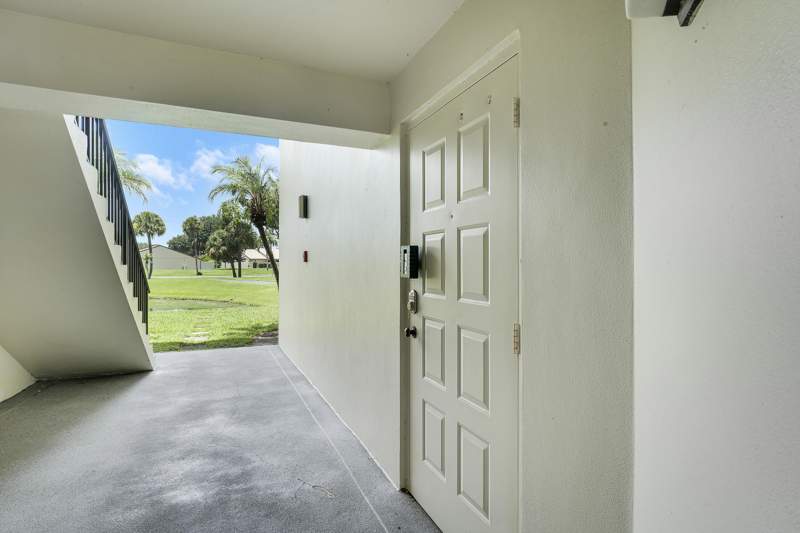 2 bedroom Condominium at 1112 Green Pine Boulevard #G1, Palm Club Village II Condo, West Palm Beach — photo 3
